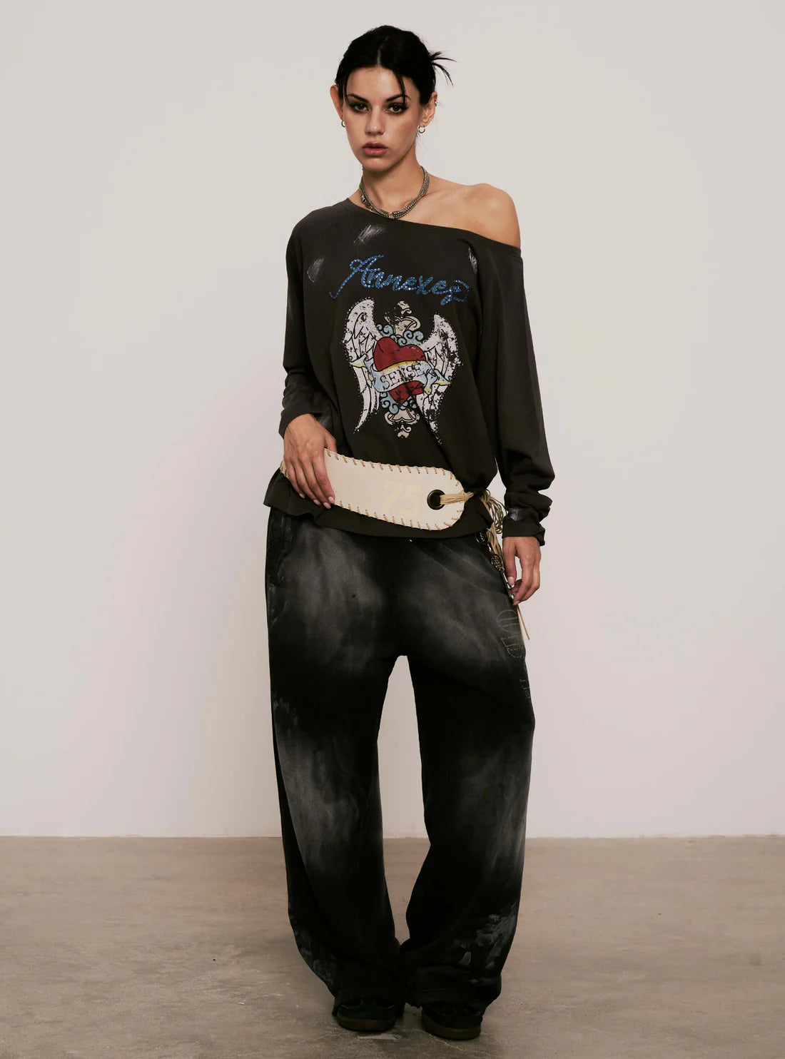 Sense Wings Off-Shoulder Grey Tee