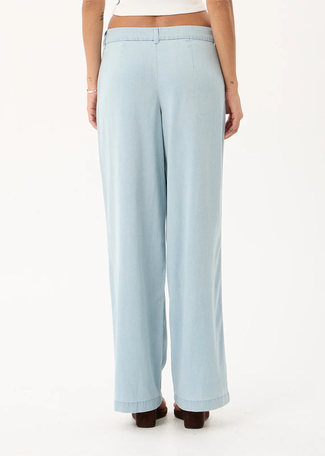 Martu - Chambray Low Rise Pant - Light Blue