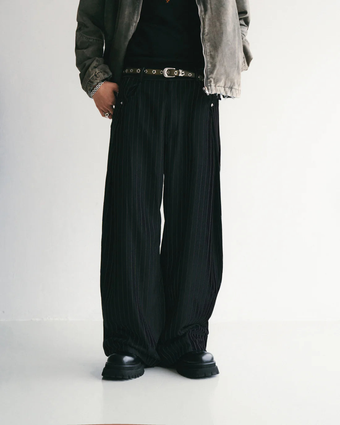 Sense Pleated Dark Stripe Wide Trousers