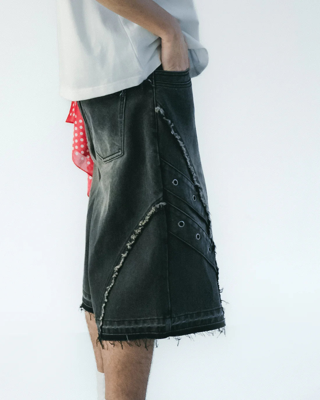 Sense Twist Seam Carpi Coal Black Jorts