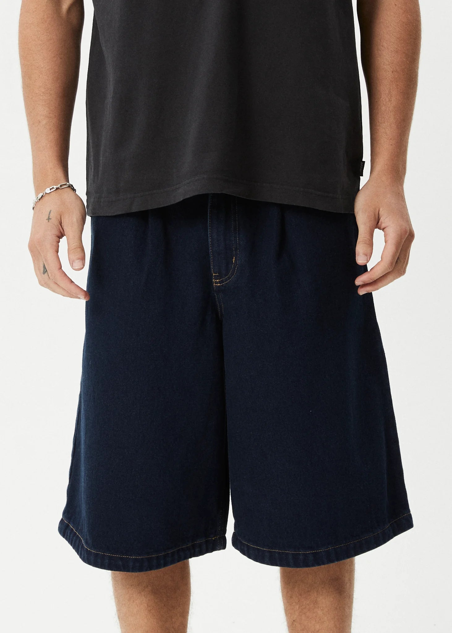Fast Forward Denim Ultra Baggy Pleated Short 24" - Ink
