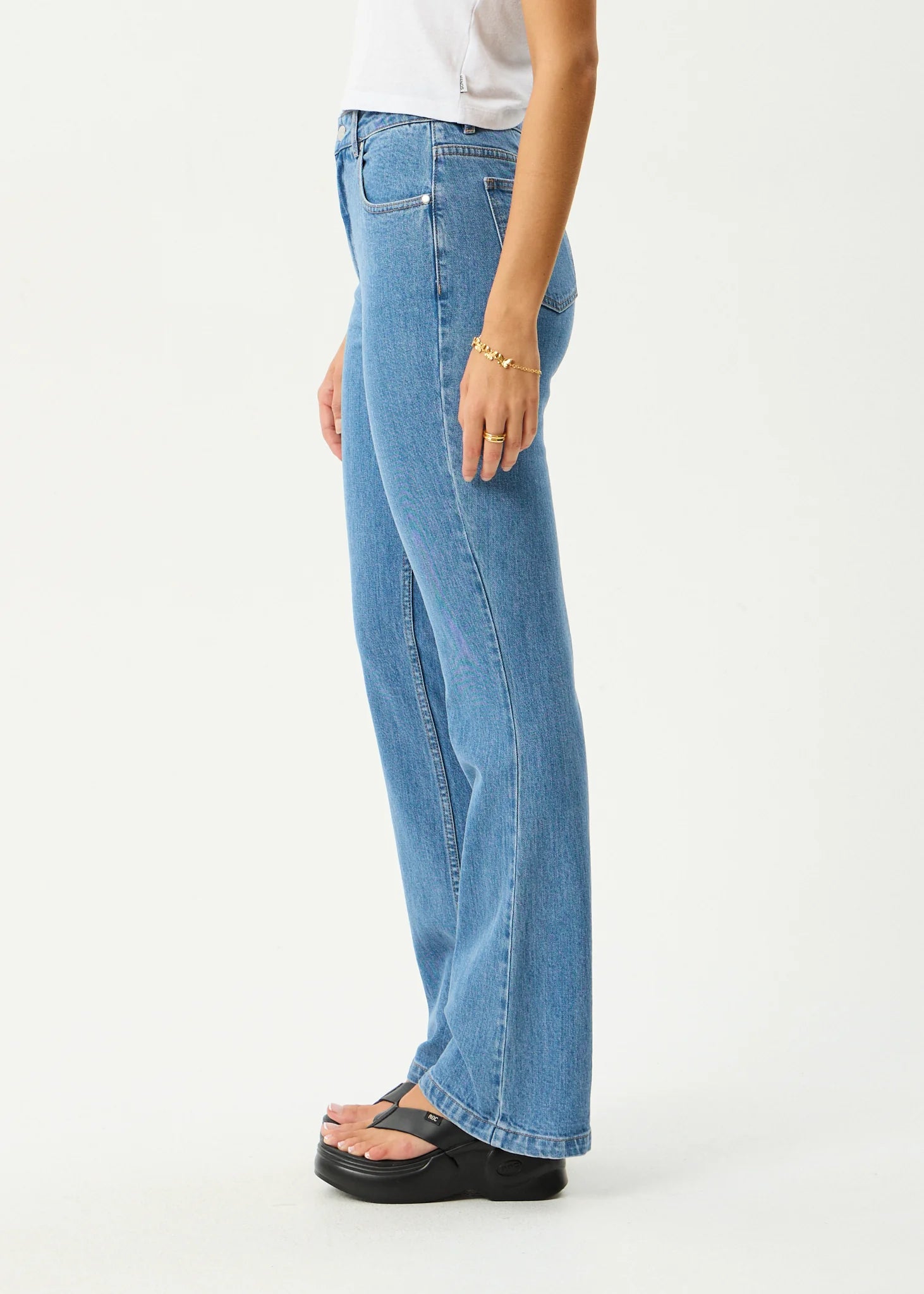 Cassidy - Bootcut Jean - Worn Blue