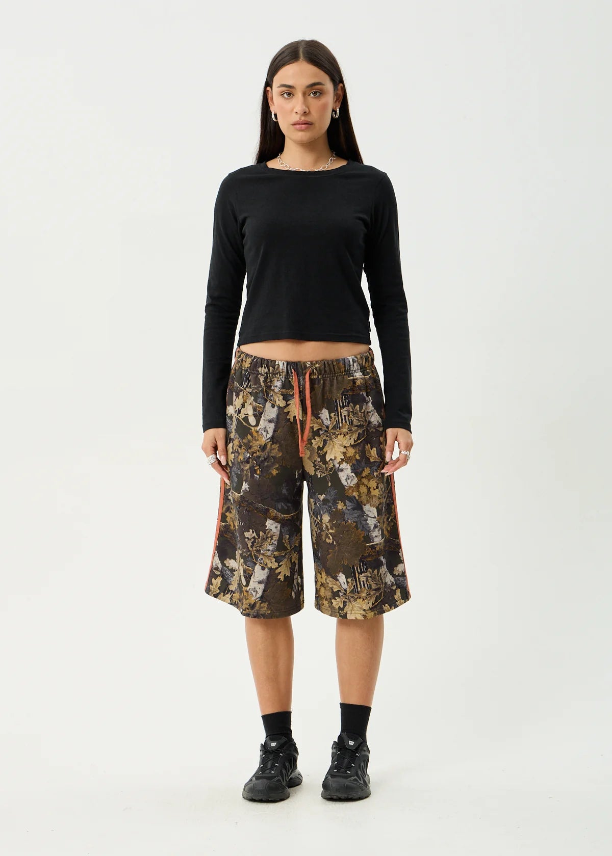 Find Me - Longline Short - Multi