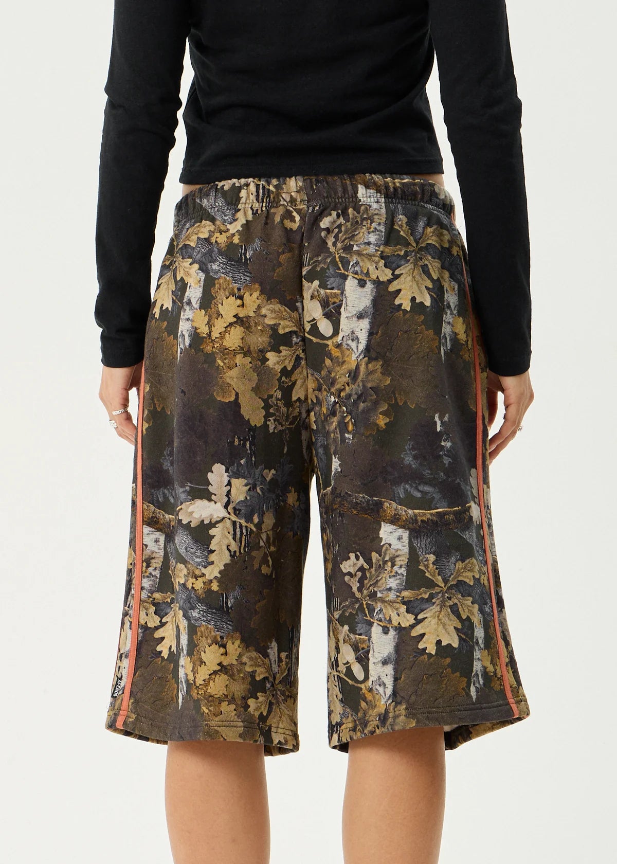 Find Me - Longline Short - Multi