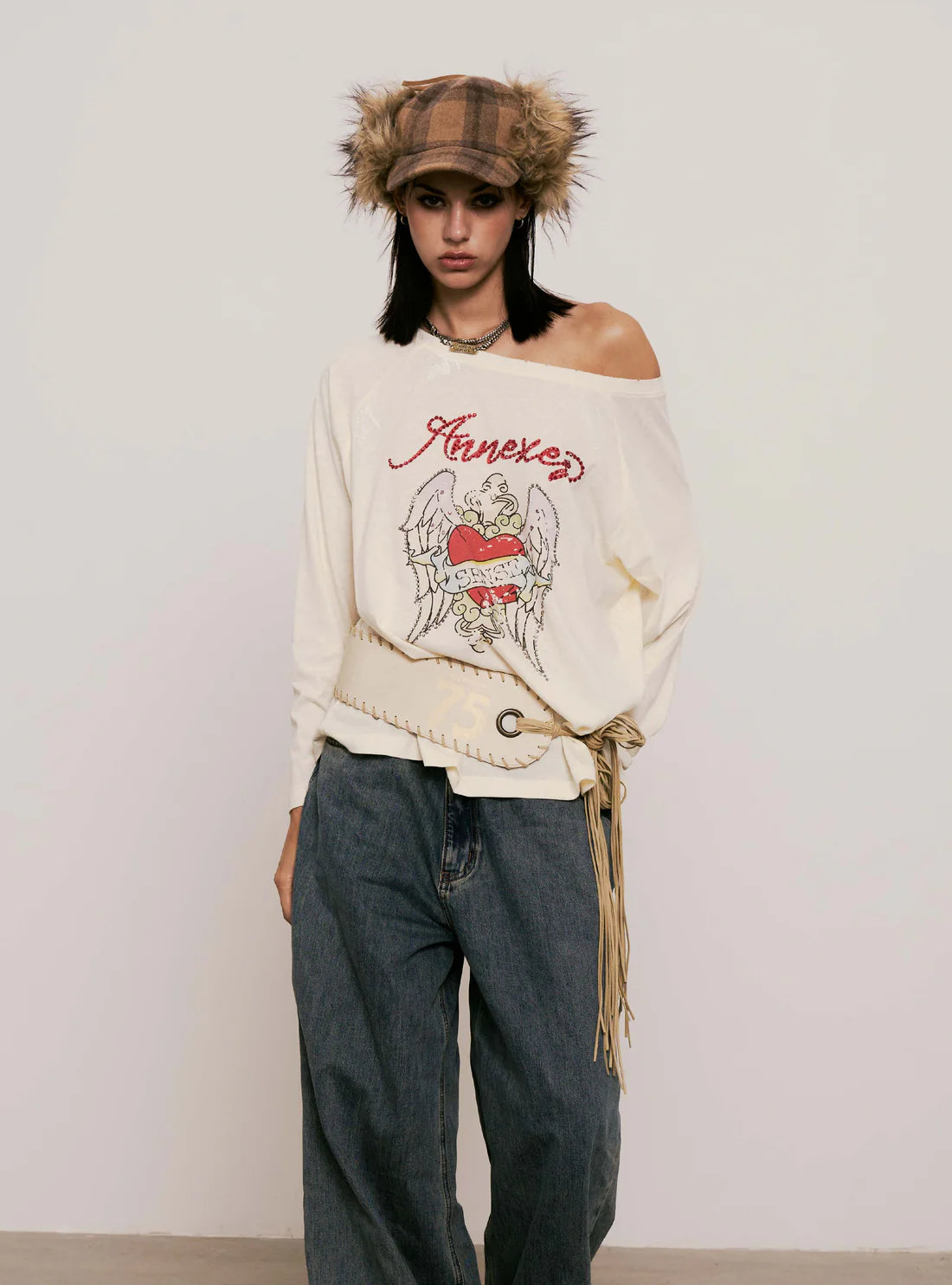 Sense Wings Off-Shoulder Cream Tee